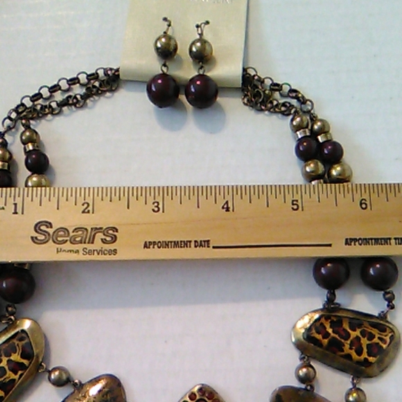 Nwt Leopard necklace set - Picture 8 of 8